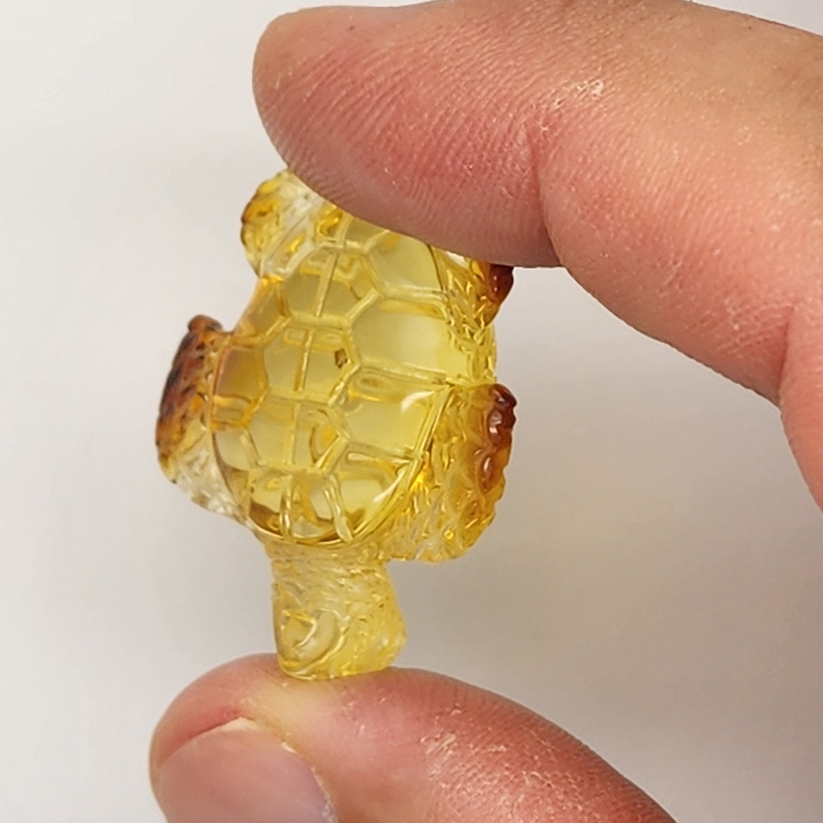 Sea Turtle Amber Carving #2