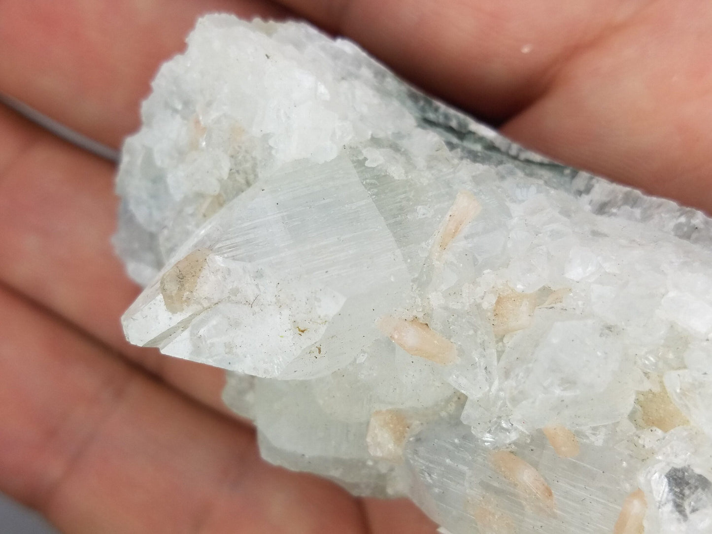 Select Apophyllite Stilbite Cluster Specimen – Ap10