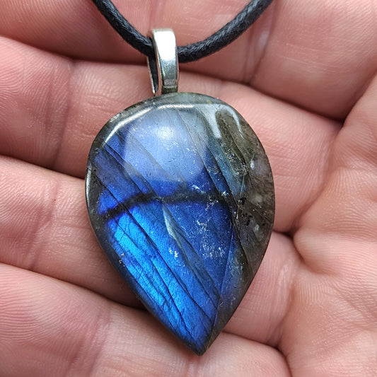 Labradorite Gemstone Pendant