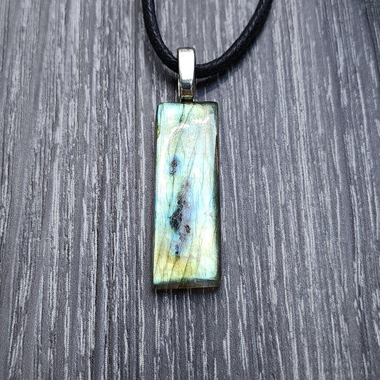 Labradorite Gemstone Pendant