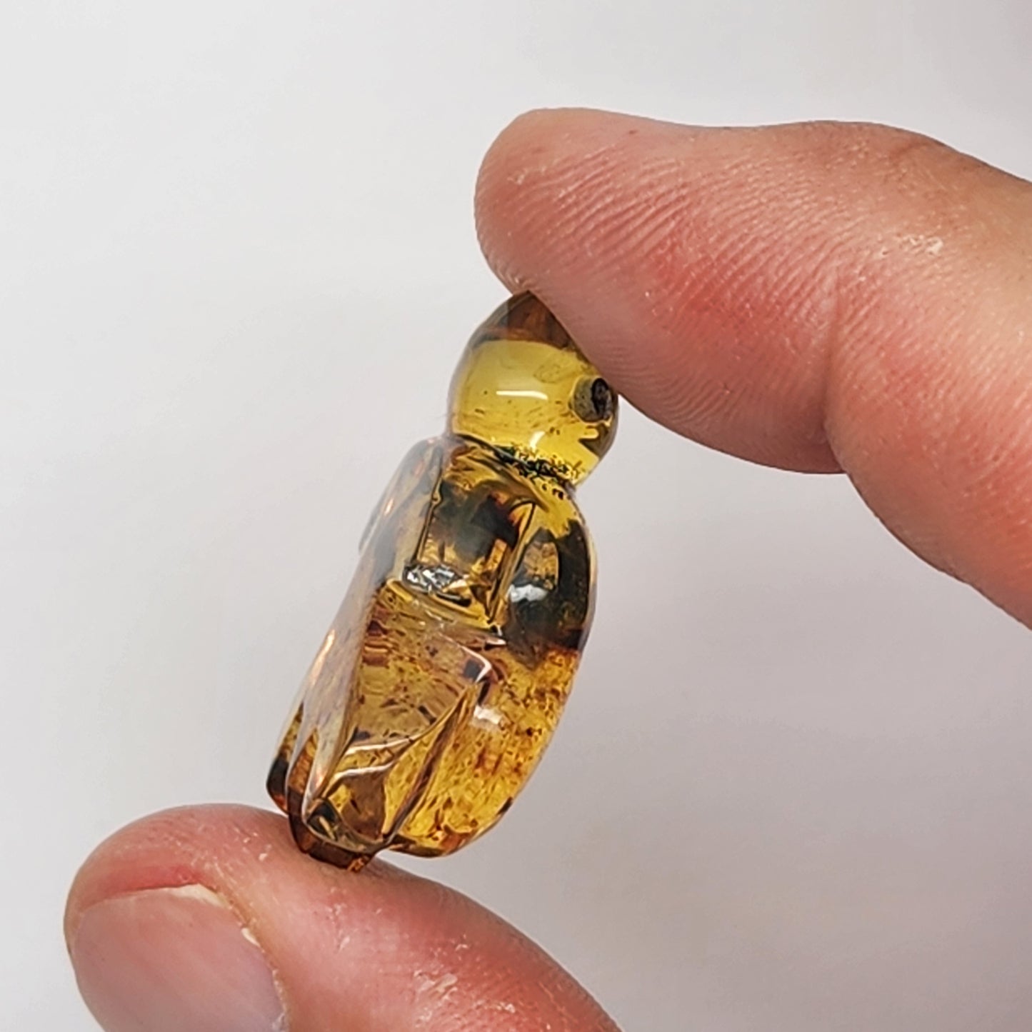 Sea Turtle Amber Carving #7