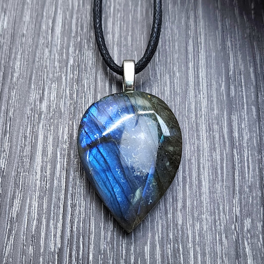 Labradorite Gemstone Pendant